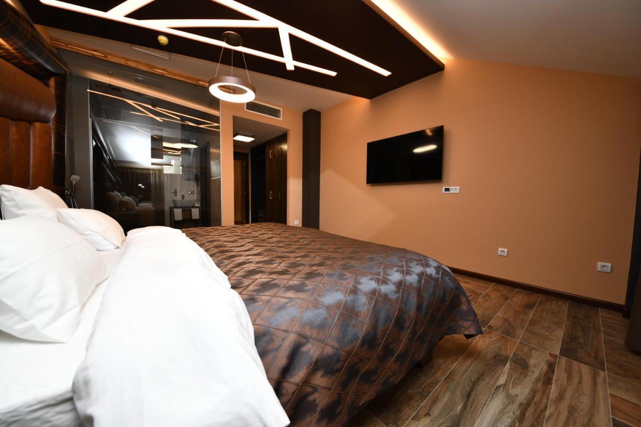 Hotel Havana Loznica Exteriör bild