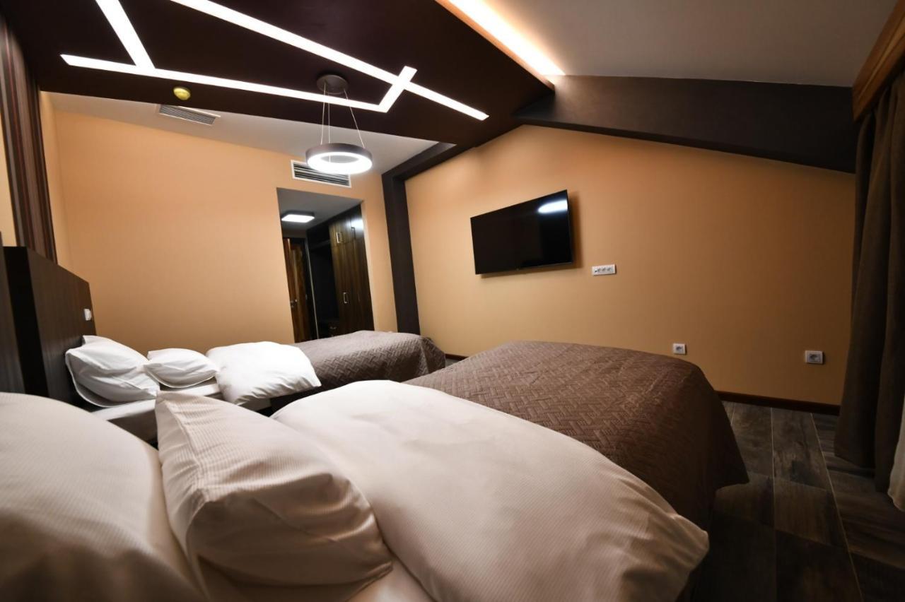 Hotel Havana Loznica Exteriör bild
