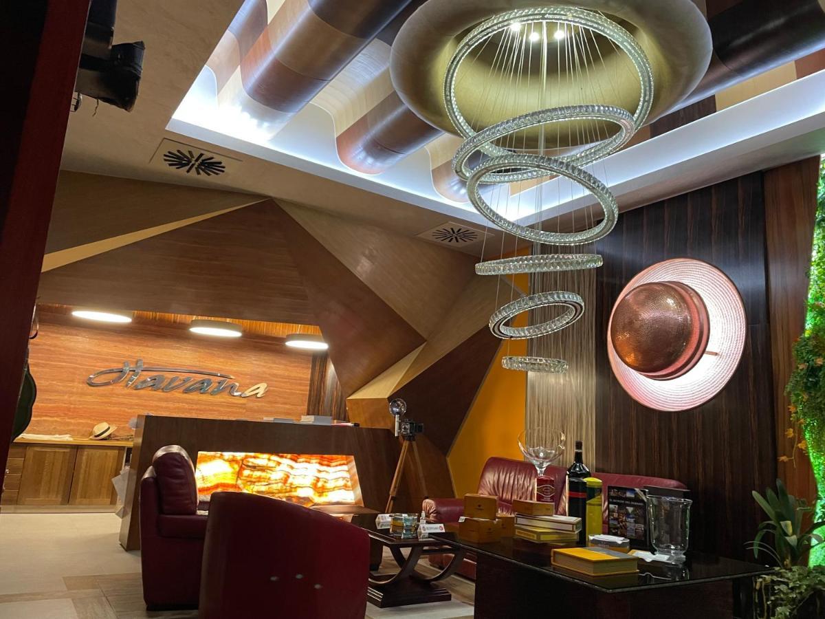 Hotel Havana Loznica Exteriör bild